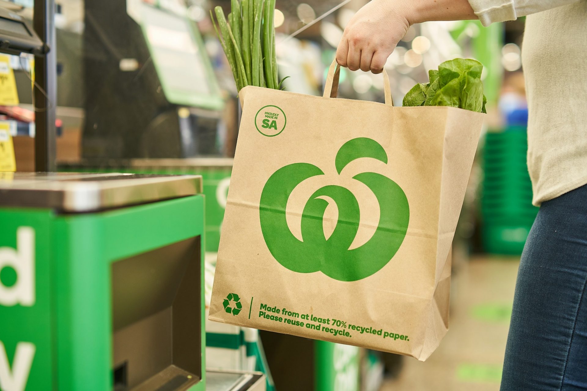 Woolworths launches new Australian-made paper bag - Retail World Magazine