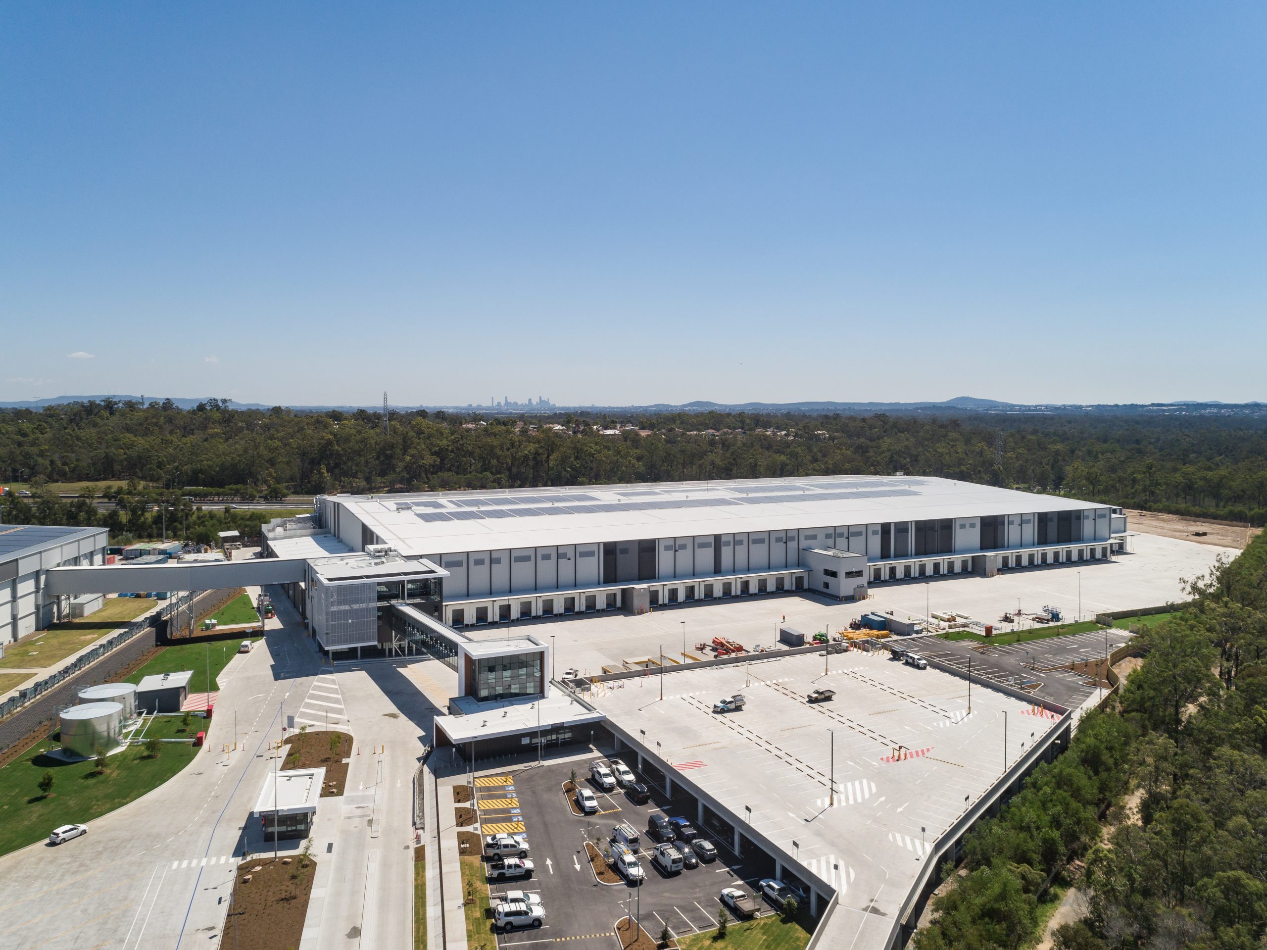 Woolworths Group opens $184m Heathwood Distribution Centre - Retail ...